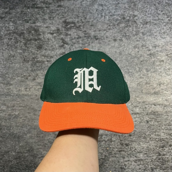 Vintage Nike Miami Hurricanes Hat Snapback Adjustable Mens Green Embroidered - Picture 1 of 8